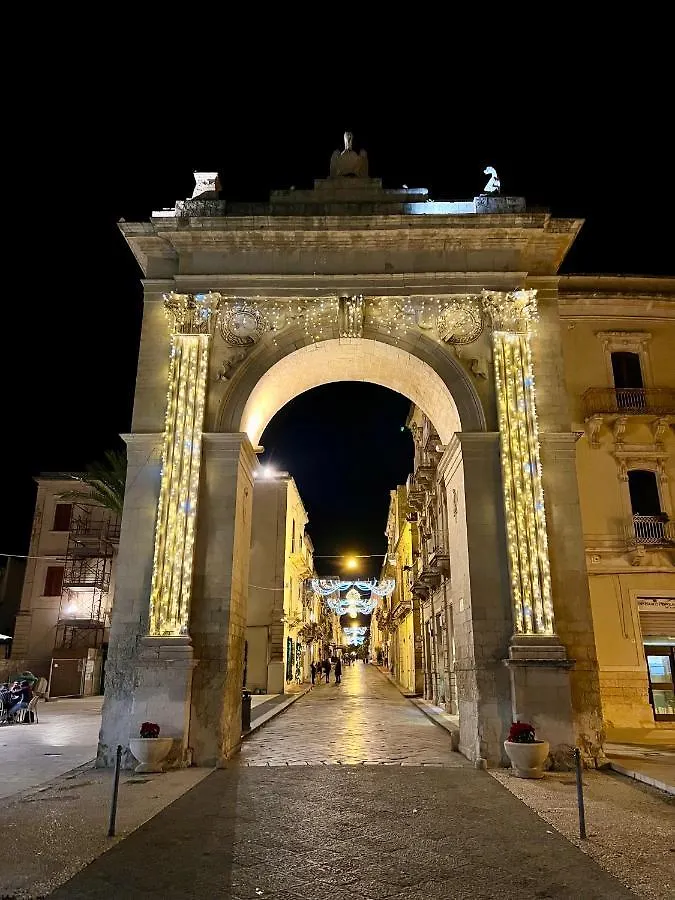 Terrace- Walk To Porta Reale And Cafes - La Casa Della Pietra - Near Wine Tasting Apartment Noto