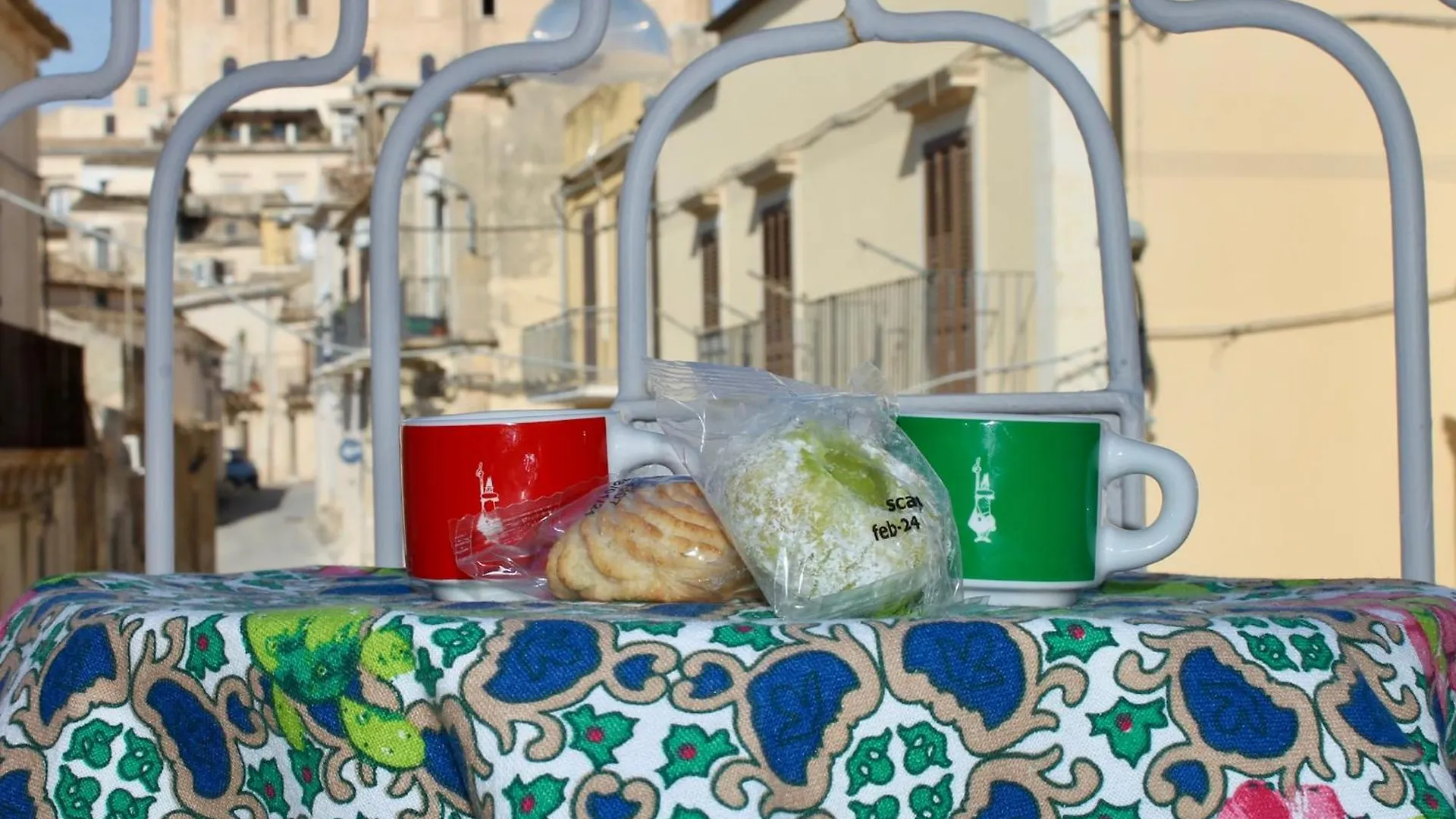 Terrace- Walk To Porta Reale And Cafes - La Casa Della Pietra - Near Wine Tasting Apartment Noto